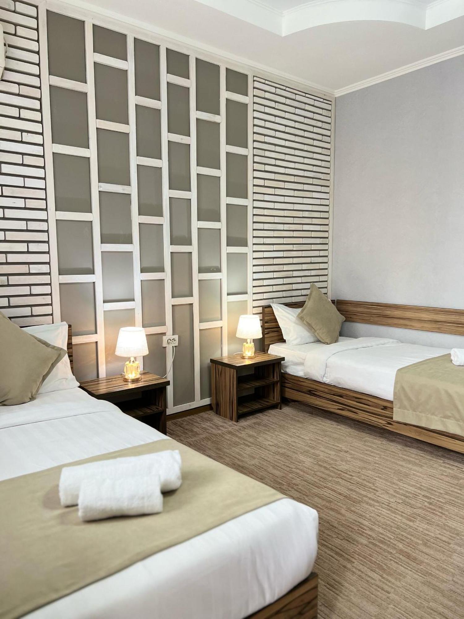 Kausar Hotel 比什凯克 外观 照片